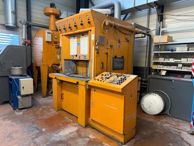 Übersichtsbild von 1988 Nicolis Sand blasting carousel unit
